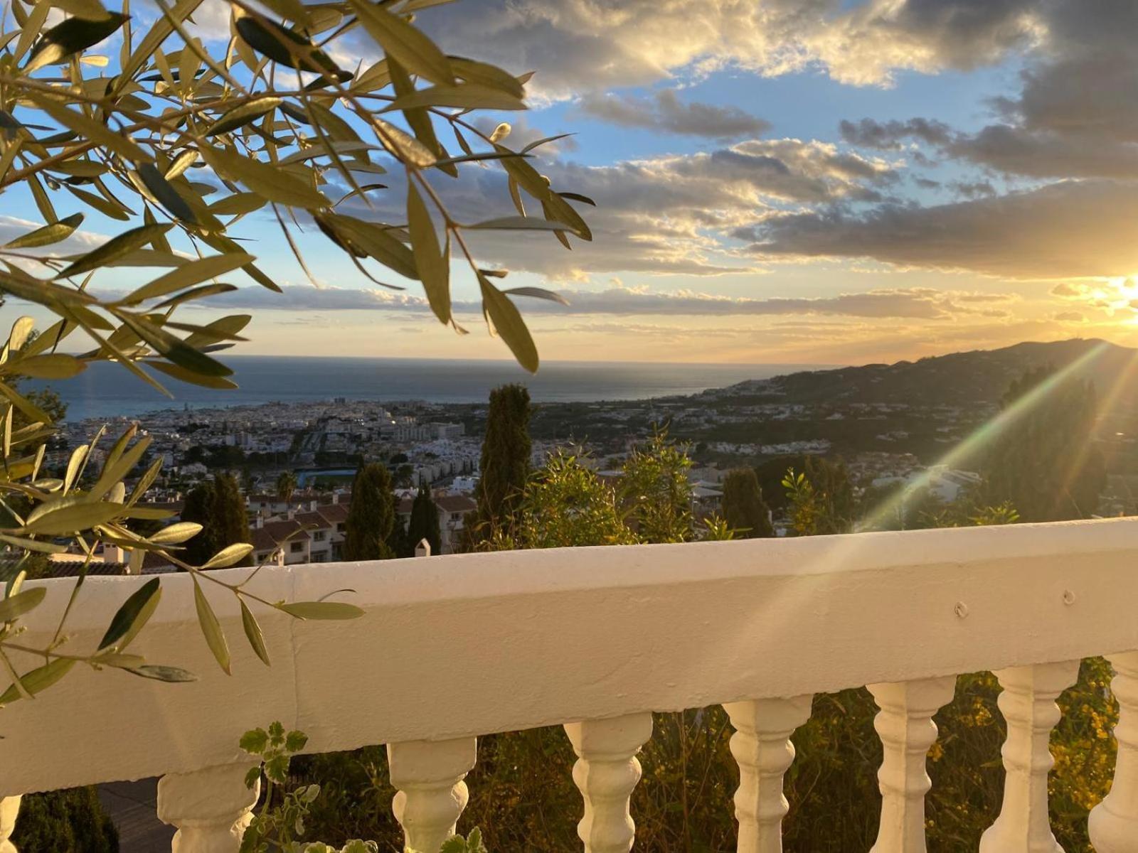 Precioso Apartamento Mandarinos Con Vistas Al Mar Nerja Eksteriør billede