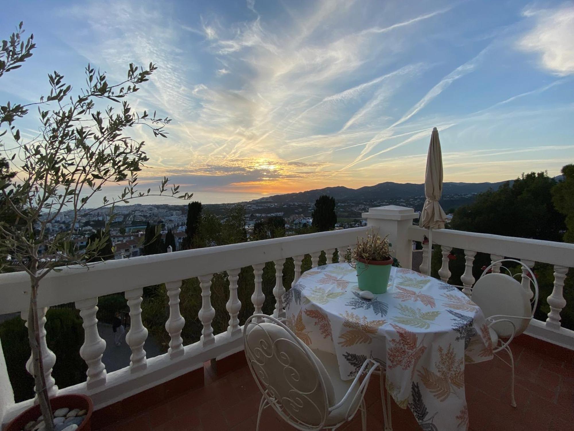 Precioso Apartamento Mandarinos Con Vistas Al Mar Nerja Eksteriør billede
