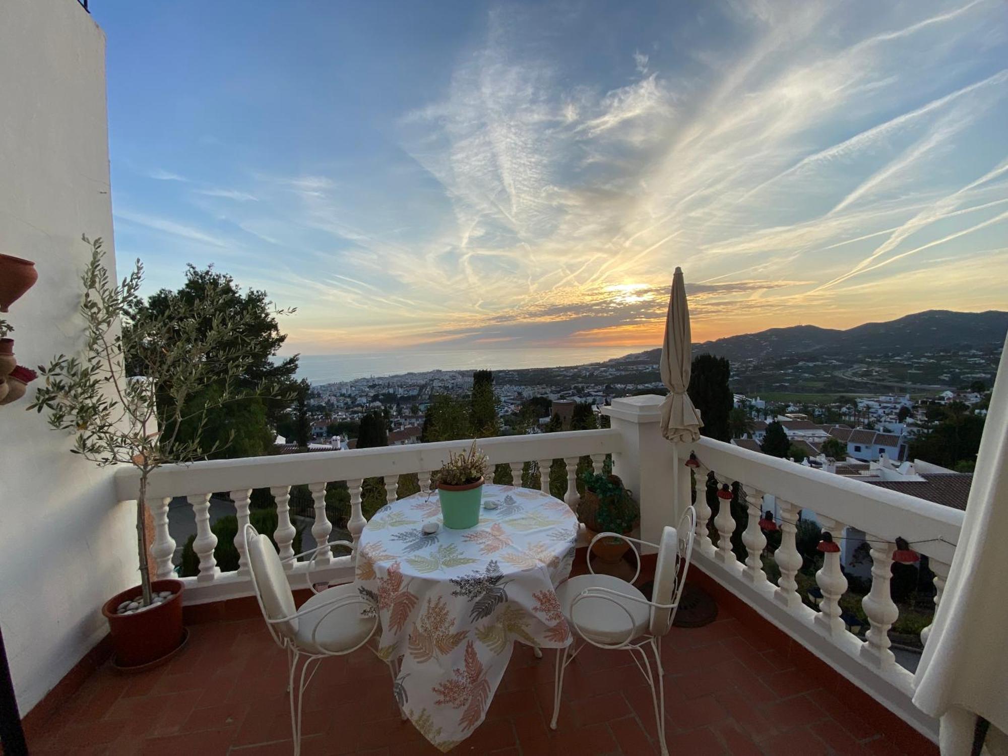 Precioso Apartamento Mandarinos Con Vistas Al Mar Nerja Eksteriør billede