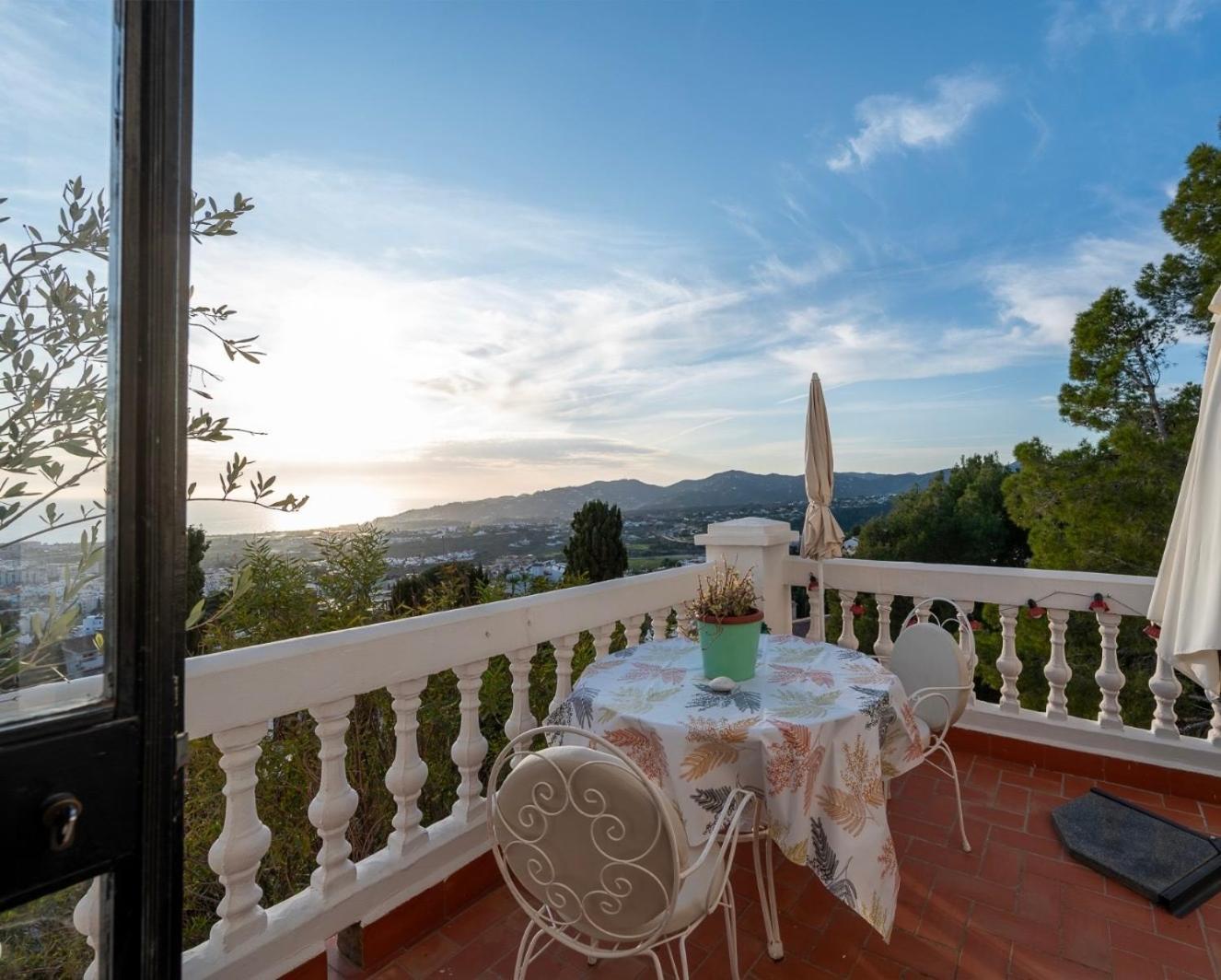 Precioso Apartamento Mandarinos Con Vistas Al Mar Nerja Eksteriør billede